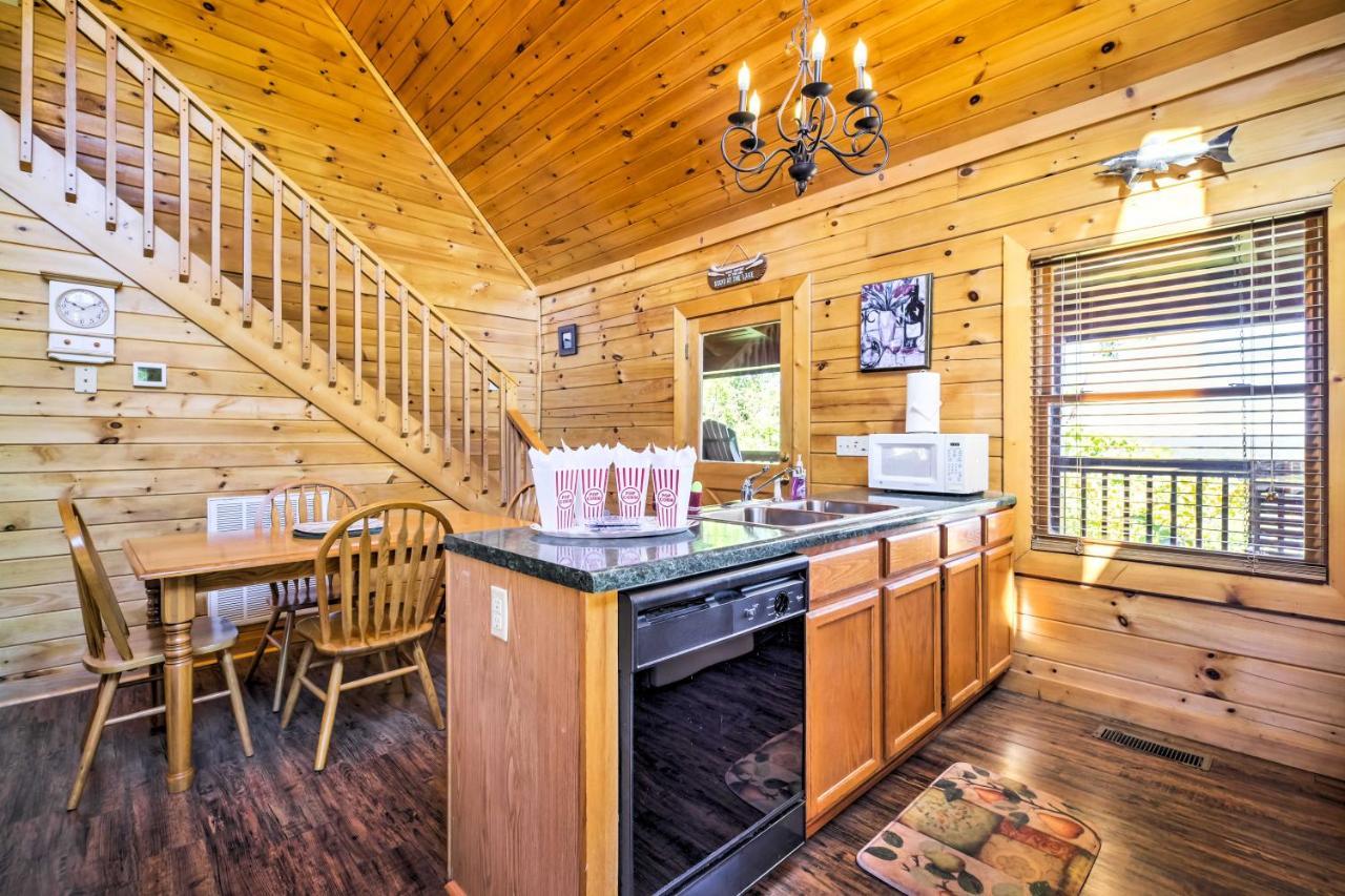 Sevierville Retreat Private Hot Tub And Lake Views! Bagian luar foto