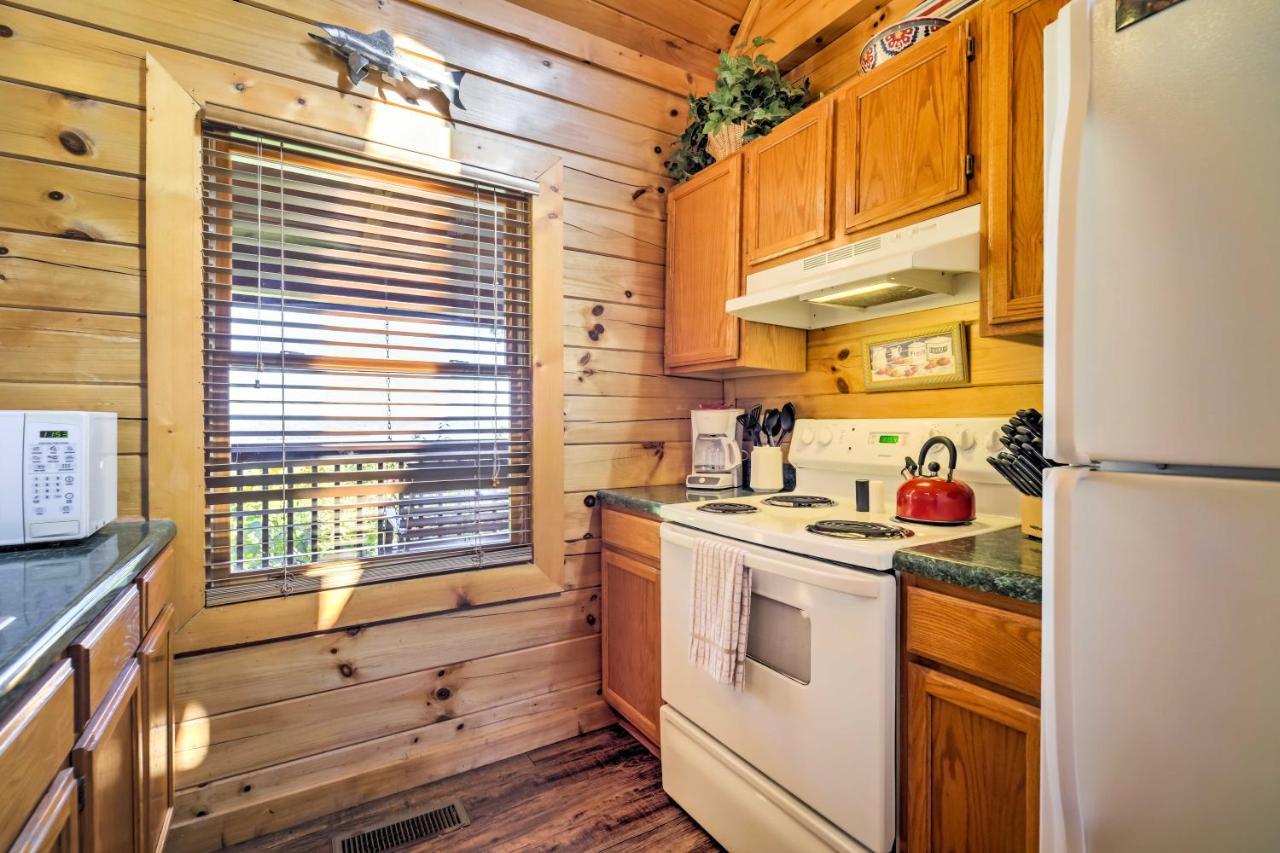 Sevierville Retreat Private Hot Tub And Lake Views! Bagian luar foto