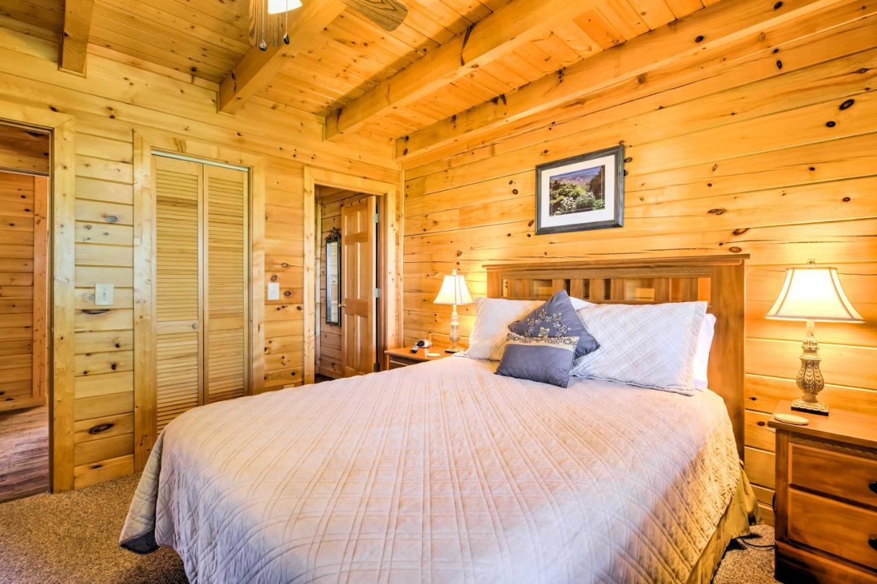 Sevierville Retreat Private Hot Tub And Lake Views! Bagian luar foto