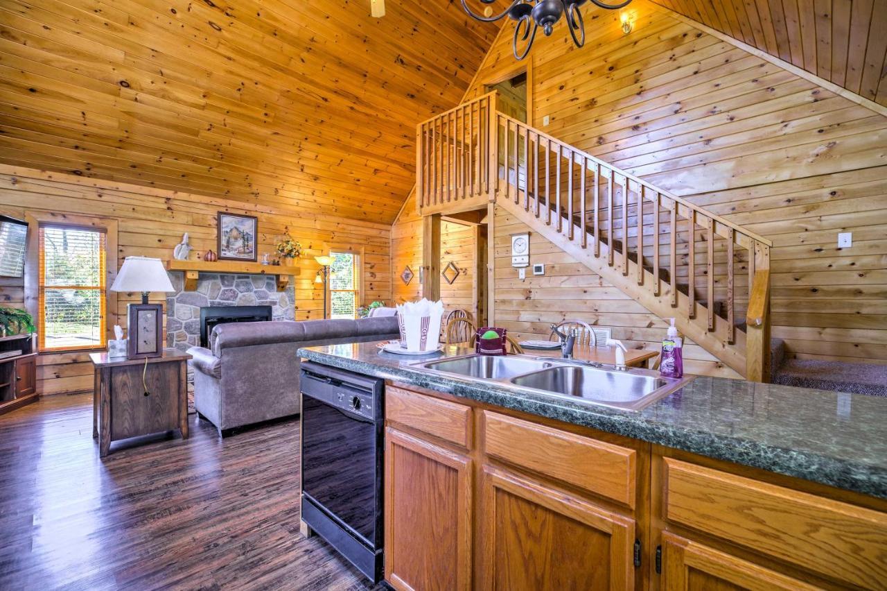 Sevierville Retreat Private Hot Tub And Lake Views! Bagian luar foto