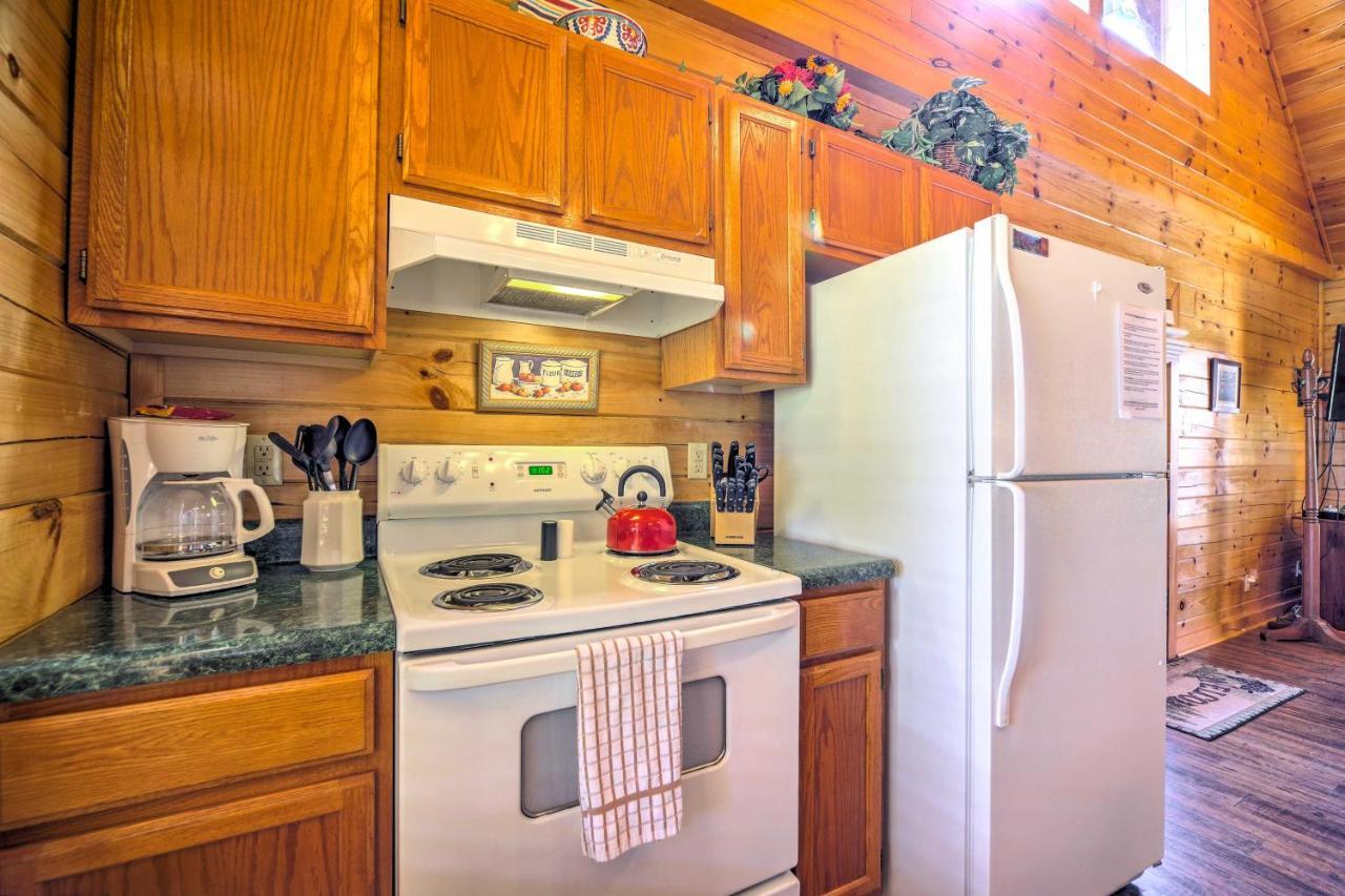 Sevierville Retreat Private Hot Tub And Lake Views! Bagian luar foto